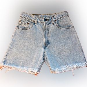 Vintage Levi’s 550 Relaxed Fit Shorts Size 5 (Juniors)